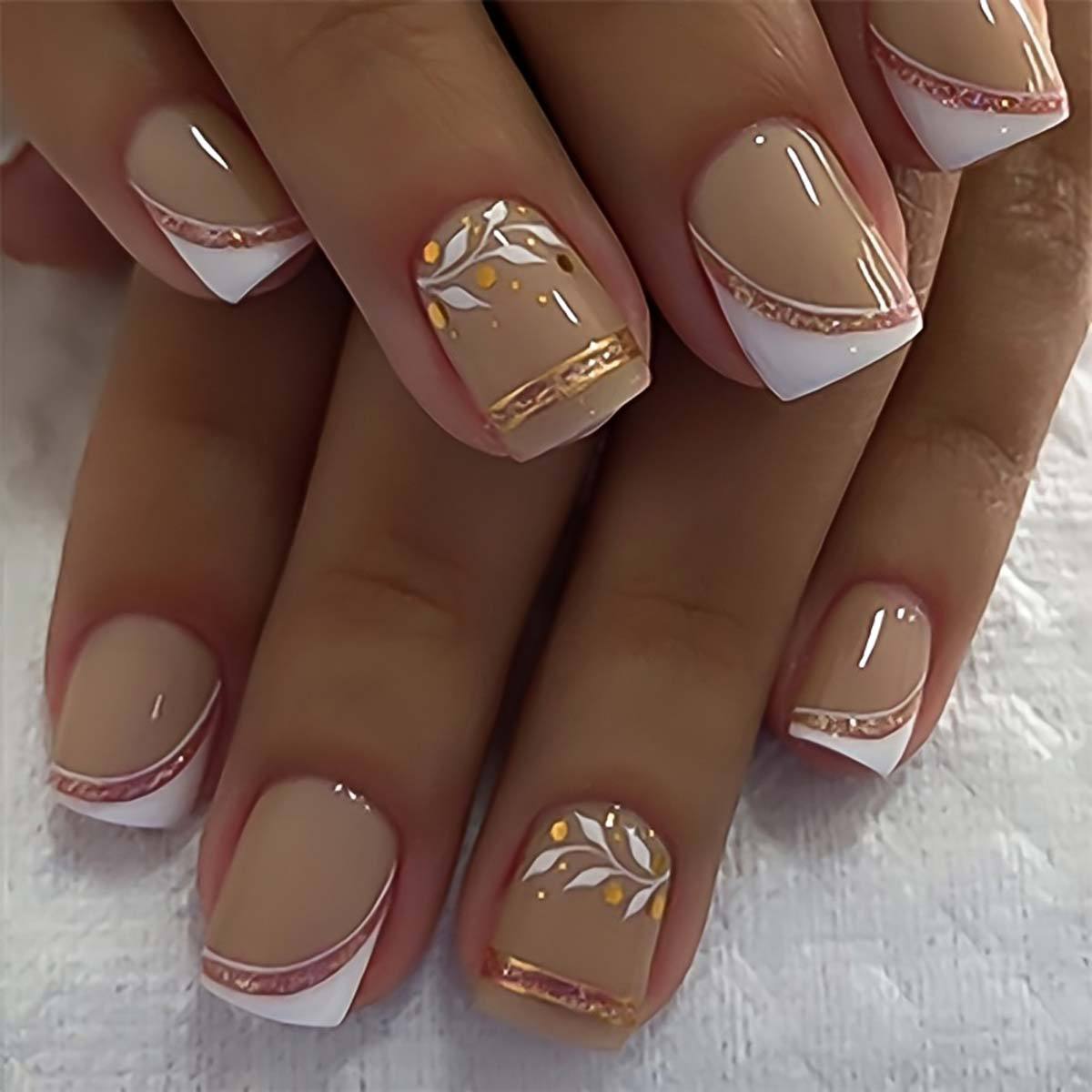 Nail Art Press On - Короткие накладные ногти средней длины для